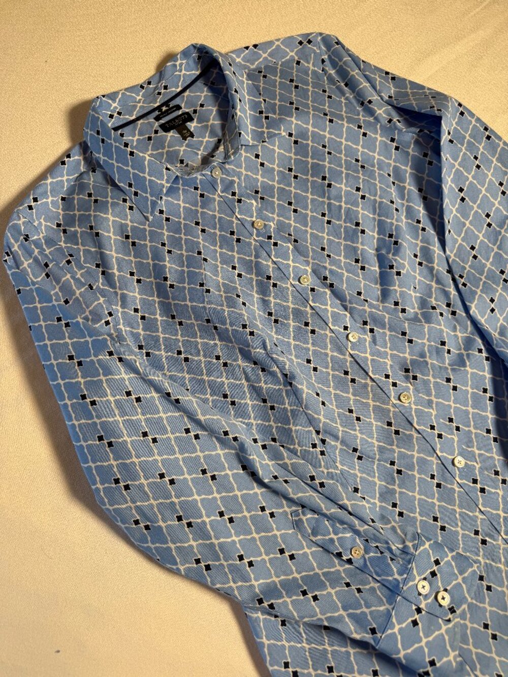 Talbots Petite Wrinkle Resistant Button Down Shirt 12P Light/Dark Blue
